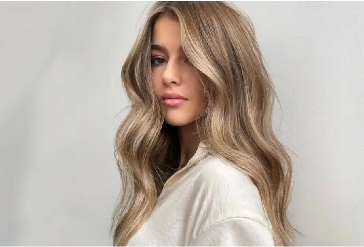 Subtle sun-kissed highlights Colour