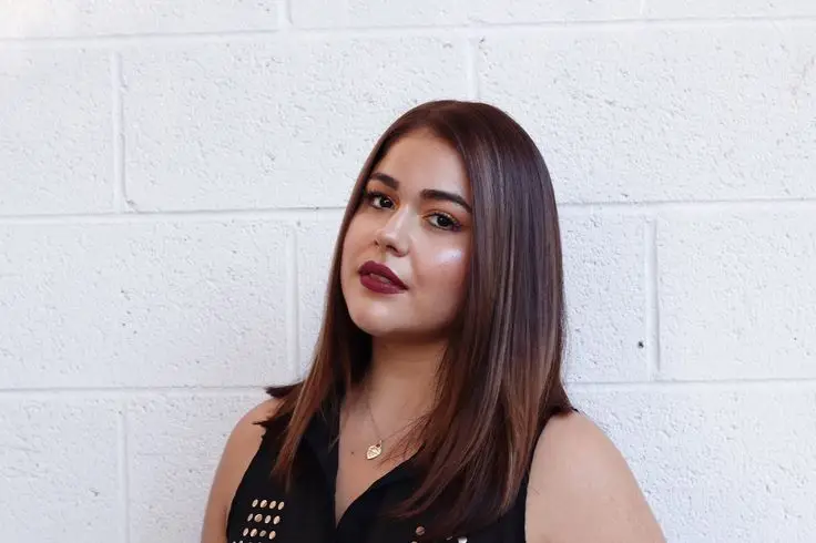Soft dimensional brunette hair colour service